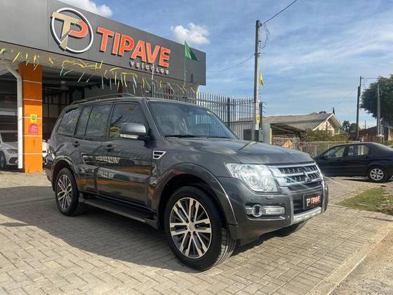 MITSUBISHI PAJERO FULL 3.2 HPE 4X4 16V TURBO INTERCOOLER DIESEL 4P AUTOMÁTICO MITSUBISHI PAJERO FULL 3.2 HPE 4X4 16V TURBO INTERCOOLER DIESEL 4P AUTOMÁTICO